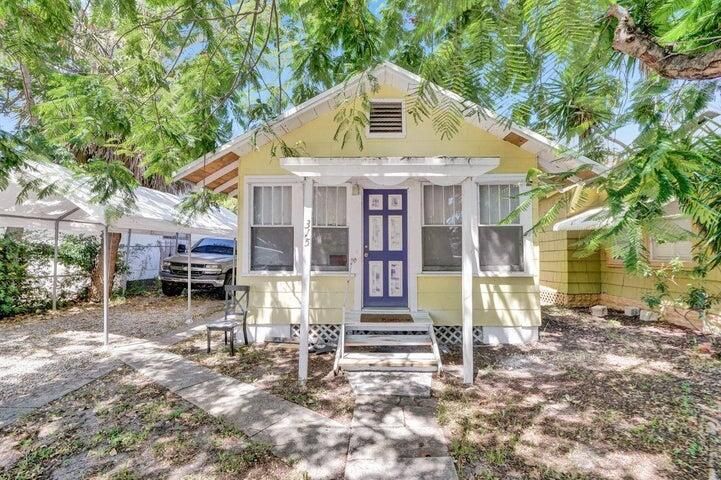 Recently Rented: $2,250 (2 beds, 1 baths, 695 Square Feet)