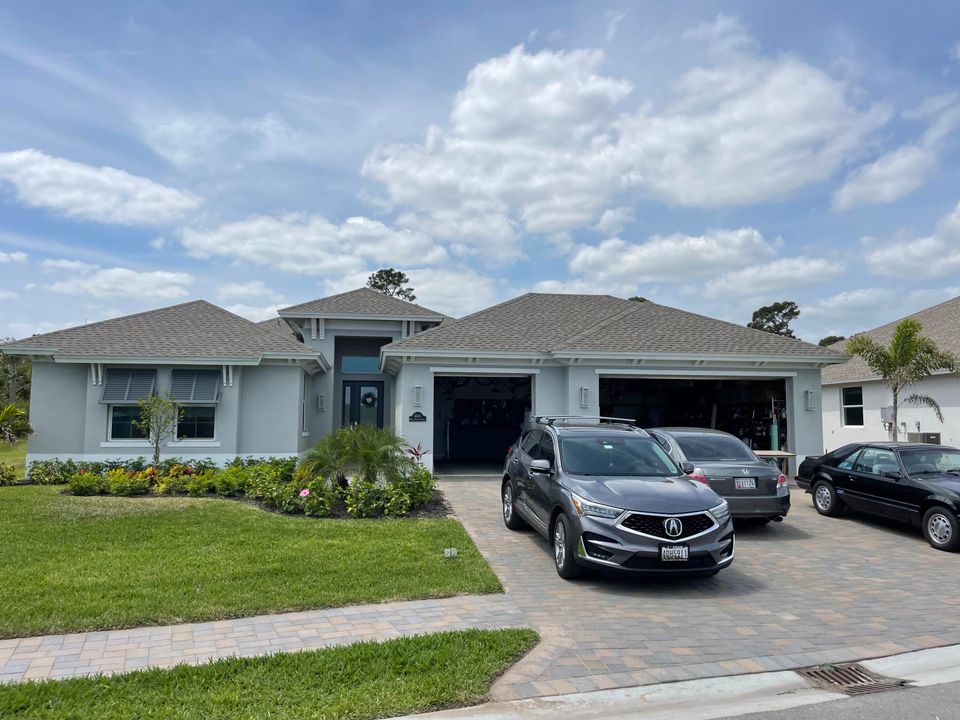 Recently Sold: $784,120 (3 beds, 3 baths, 2515 Square Feet)