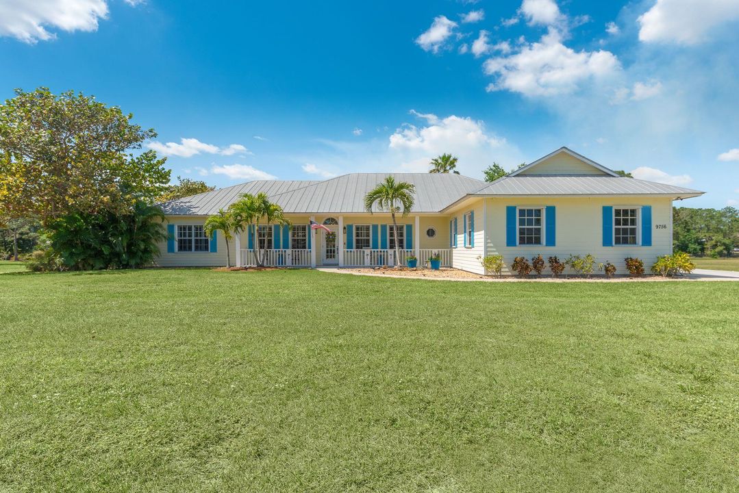 For Sale: $1,025,000 (3 beds, 2 baths, 2412 Square Feet)