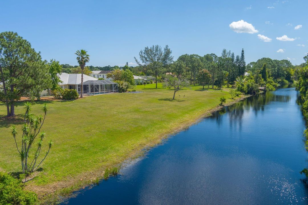 For Sale: $1,025,000 (3 beds, 2 baths, 2412 Square Feet)