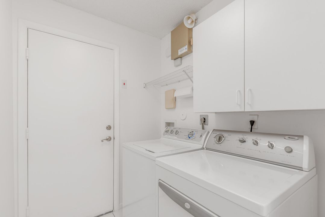 For Sale: $380,000 (3 beds, 2 baths, 1577 Square Feet)