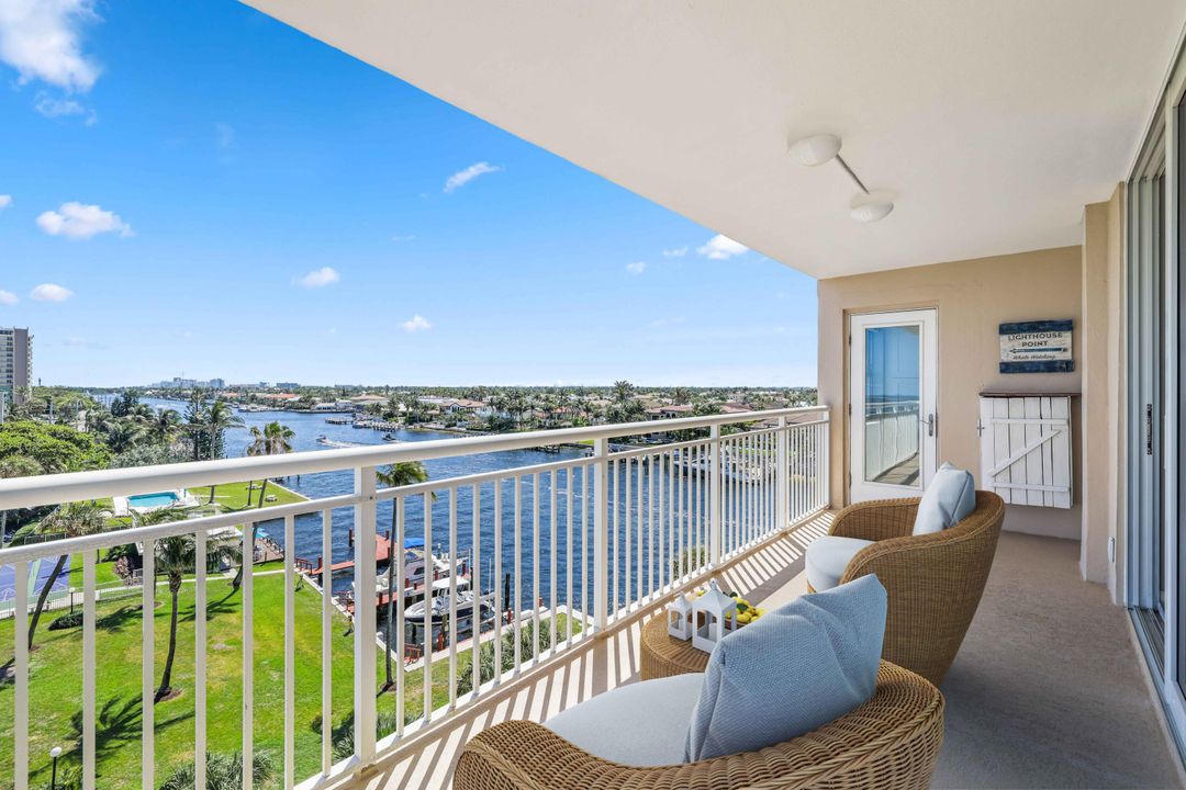 For Sale: $834,900 (2 beds, 2 baths, 1200 Square Feet)