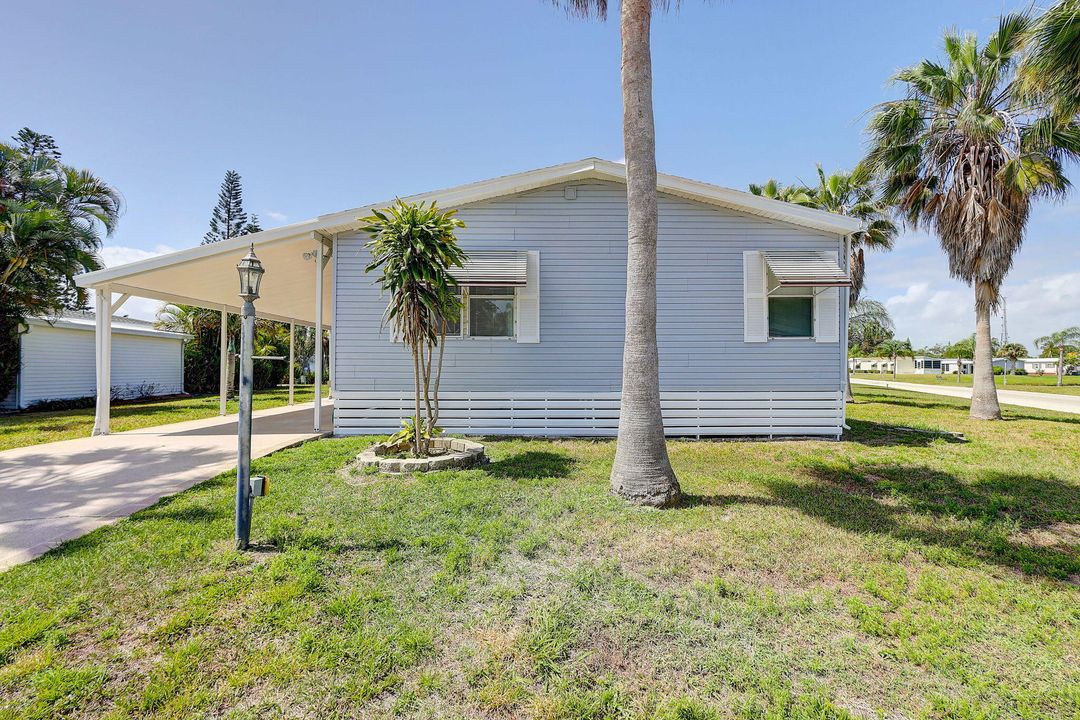 Active With Contract: $135,000 (3 beds, 2 baths, 1584 Square Feet)
