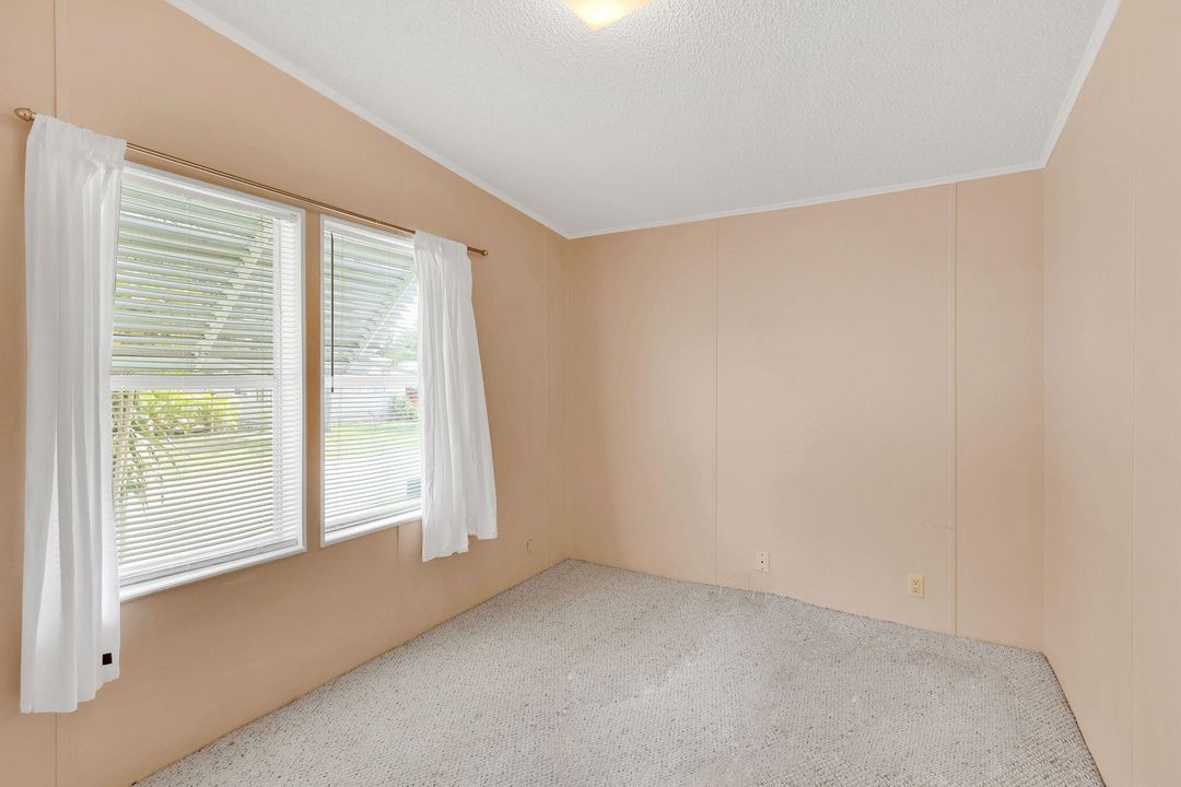 For Sale: $135,000 (3 beds, 2 baths, 1584 Square Feet)