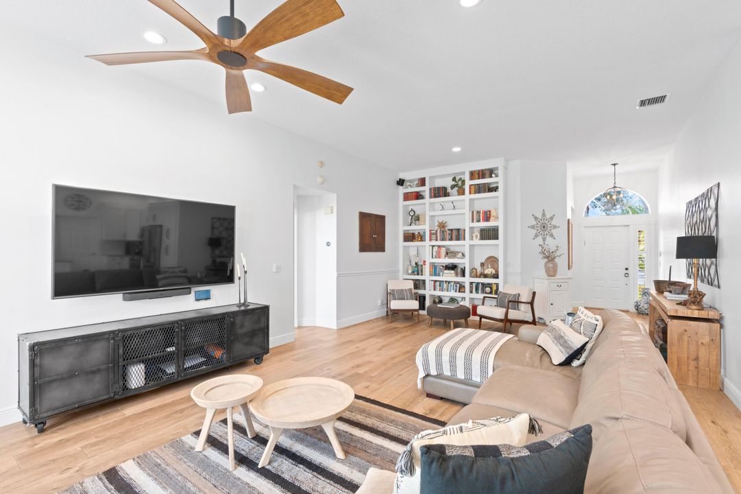 Active With Contract: $819,000 (3 beds, 2 baths, 1861 Square Feet)