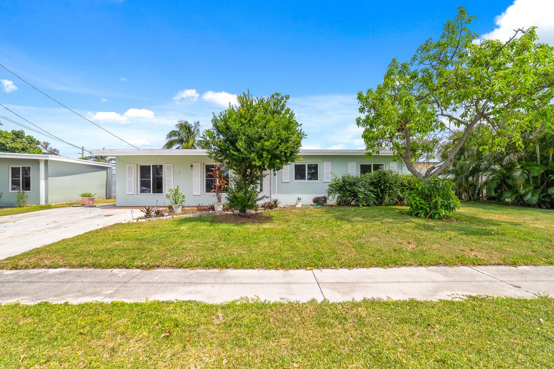 Recently Sold: $445,000 (3 beds, 2 baths, 1724 Square Feet)