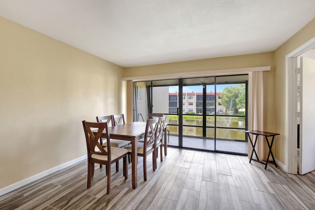 Active With Contract: $167,900 (2 beds, 1 baths, 1014 Square Feet)