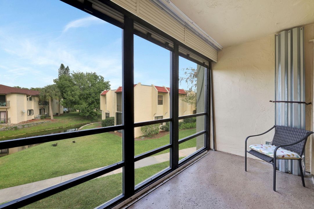 Active With Contract: $167,900 (2 beds, 1 baths, 1014 Square Feet)