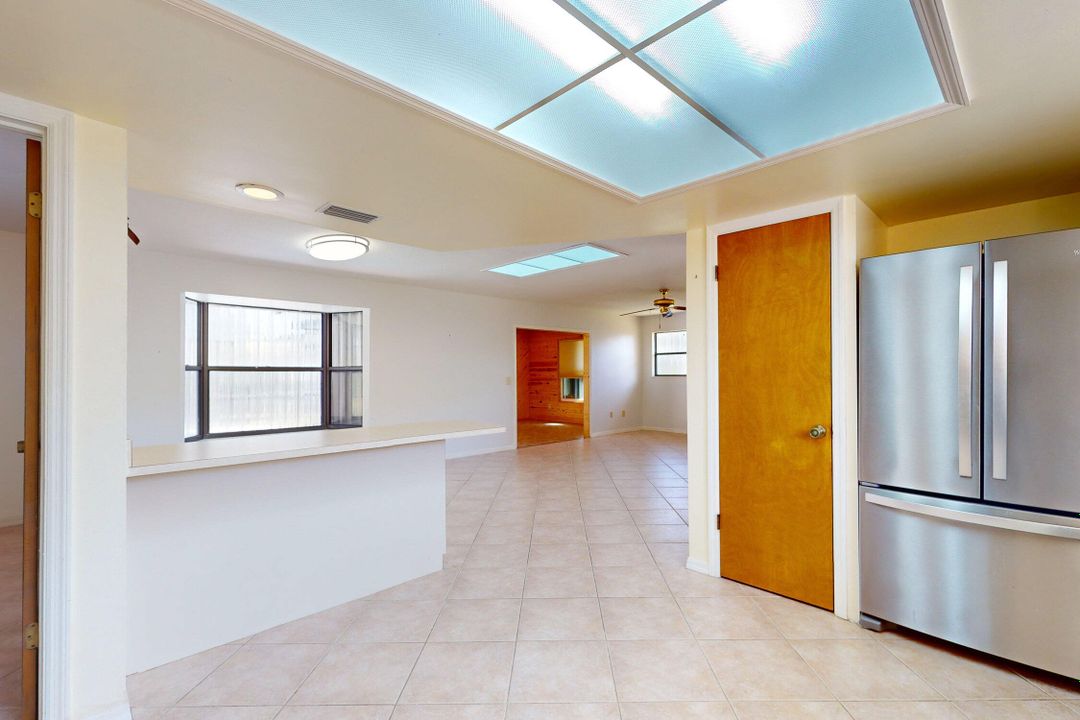 For Sale: $399,950 (2 beds, 2 baths, 1355 Square Feet)