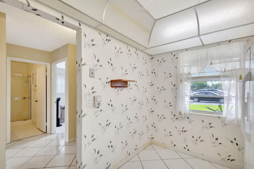 待售: $189,000 (2 贝兹, 2 浴室, 1036 平方英尺)
