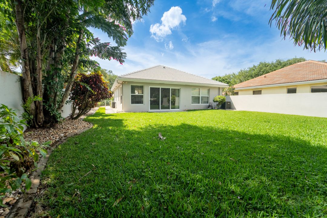 Active With Contract: $5,500 (3 beds, 2 baths, 1975 Square Feet)