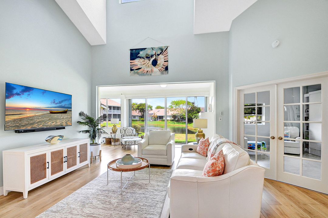 Недавно продано: $549,900 (3 спален, 2 ванн, 1842 Квадратных фут)