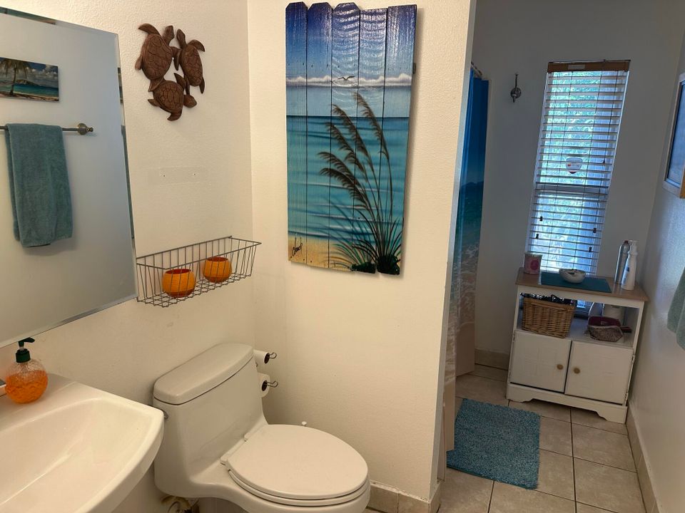 Active With Contract: $2,500 (4 beds, 2 baths, 2078 Square Feet)