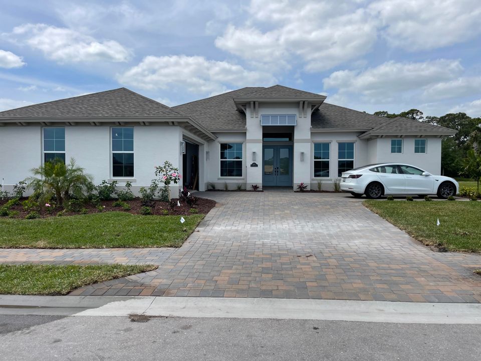 Recently Sold: $869,514 (4 beds, 3 baths, 2844 Square Feet)
