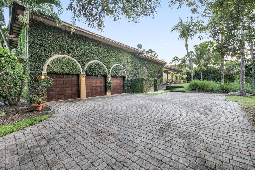 For Sale: $1,700,000 (4 beds, 4 baths, 4580 Square Feet)