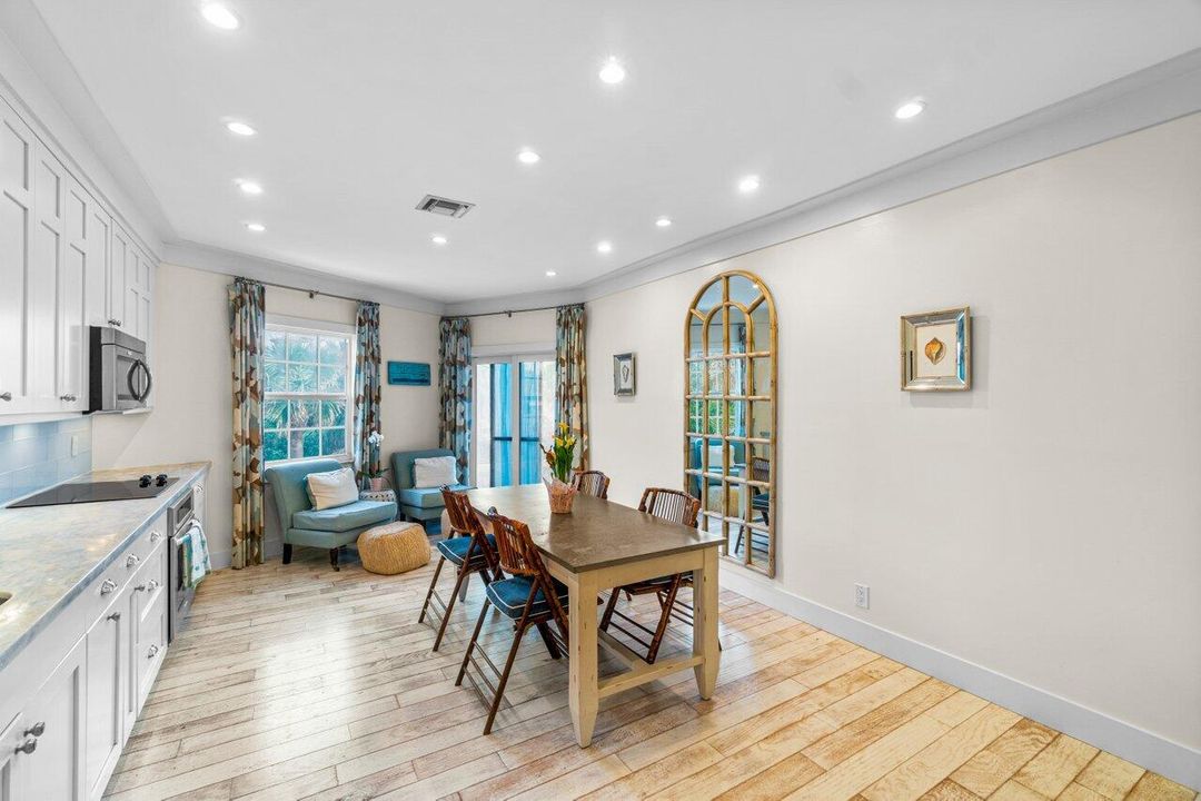 For Sale: $2,195,000 (3 beds, 2 baths, 1973 Square Feet)