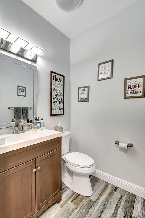 Active With Contract: $699,000 (4 beds, 2 baths, 2558 Square Feet)