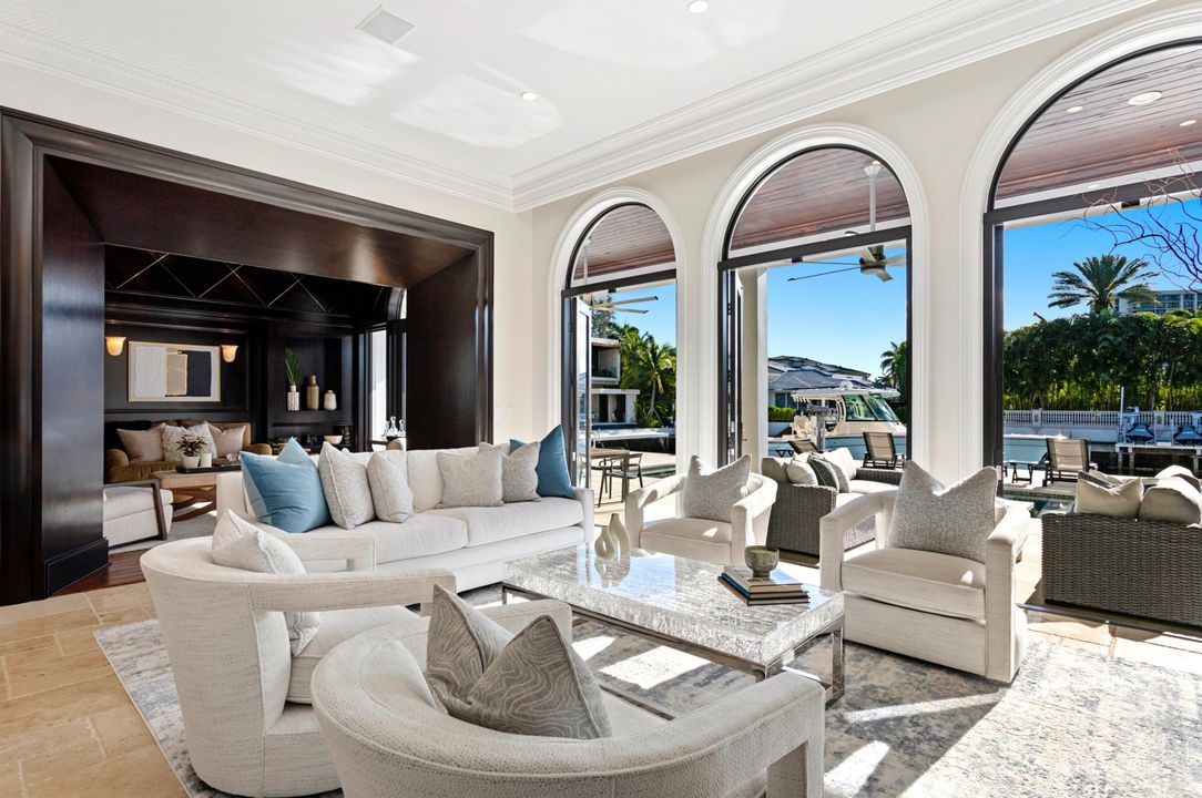For Sale: $8,795,000 (6 beds, 7 baths, 8332 Square Feet)