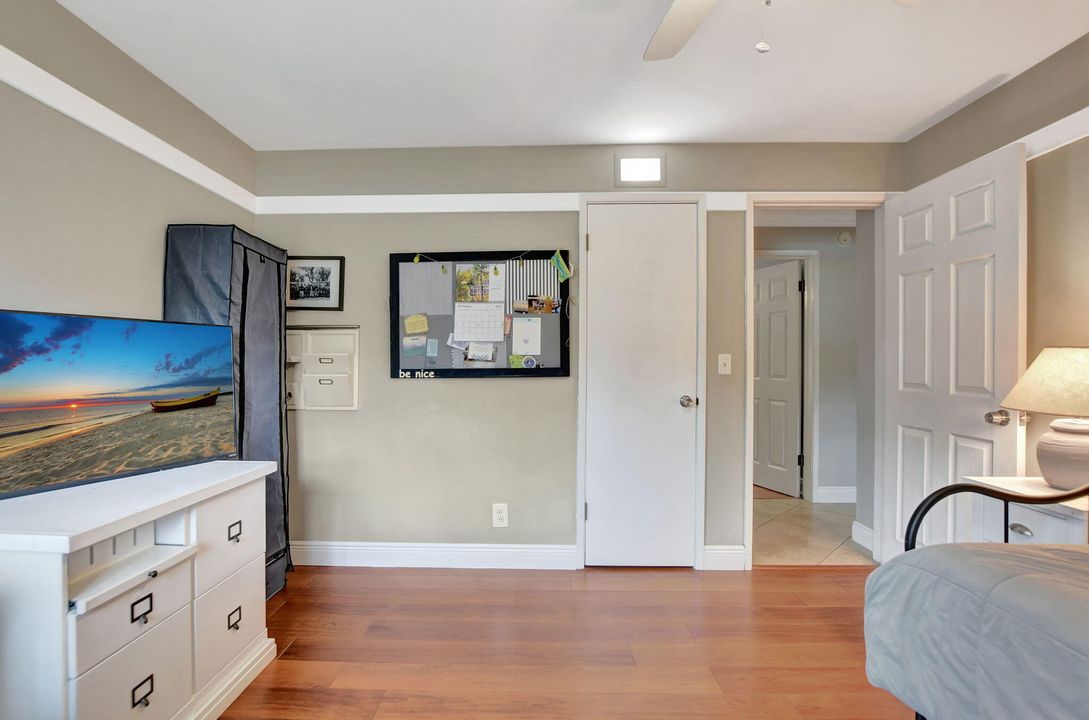 Active With Contract: $725,000 (3 beds, 2 baths, 1383 Square Feet)