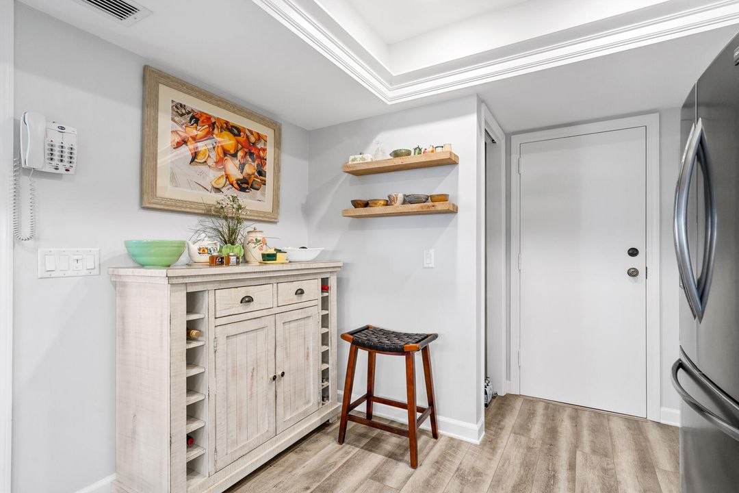 For Sale: $1,095,000 (2 beds, 2 baths, 1760 Square Feet)