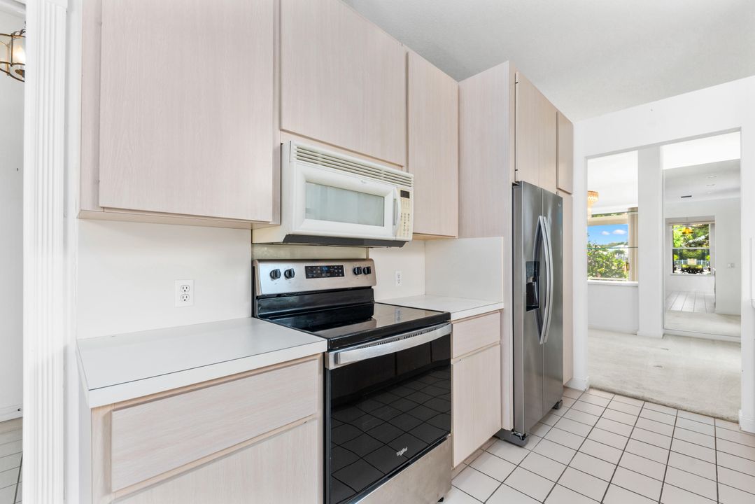 Active With Contract: $445,000 (3 beds, 2 baths, 1952 Square Feet)