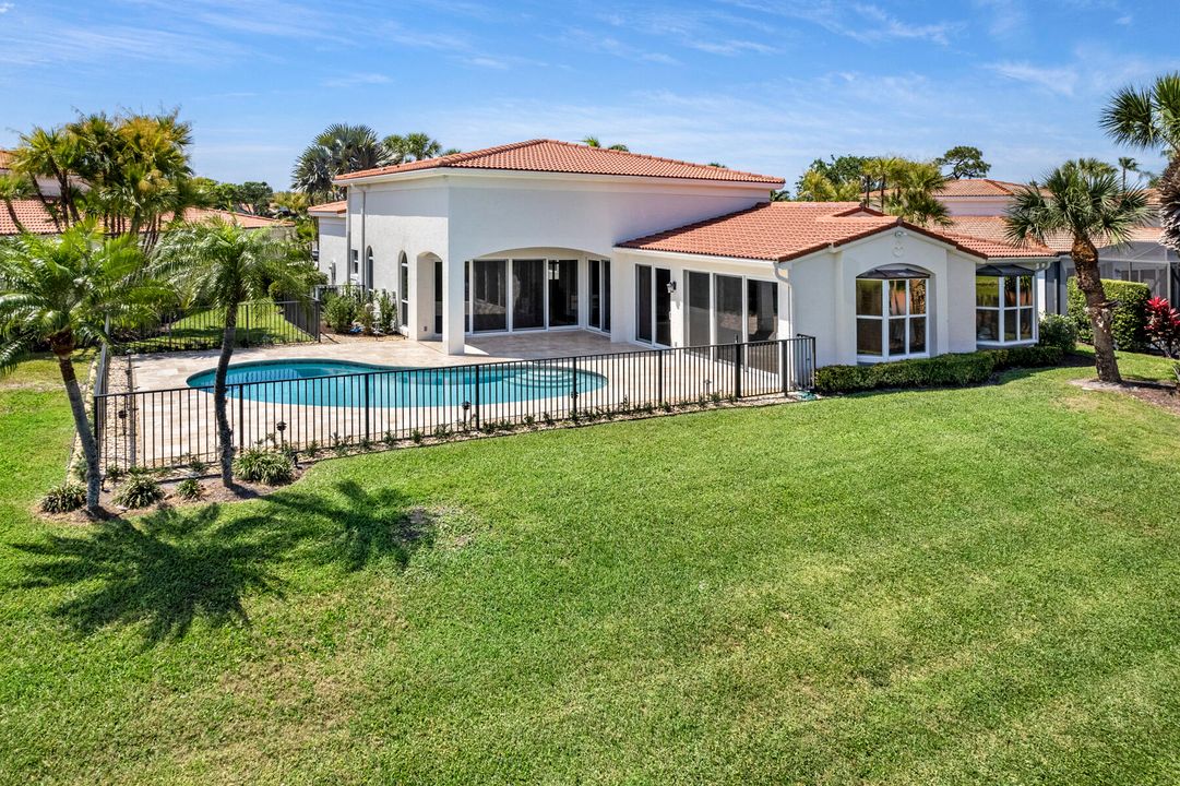 Recently Sold: $2,750,000 (3 beds, 3 baths, 2511 Square Feet)