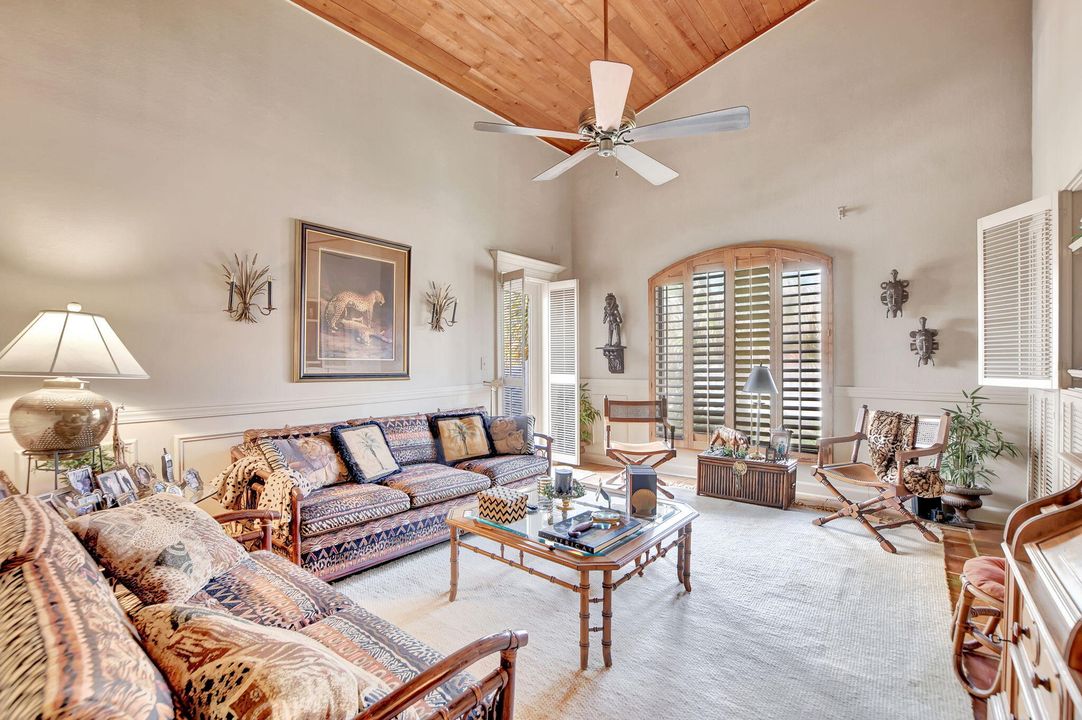 Active With Contract: $2,200,000 (3 beds, 2 baths, 2079 Square Feet)