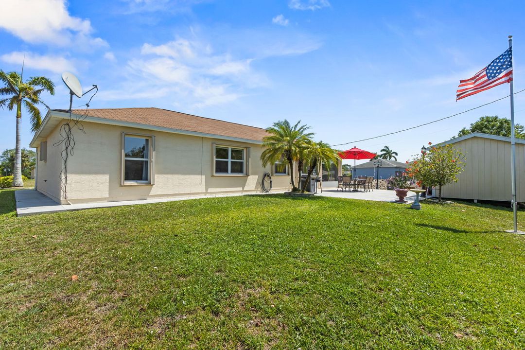 Active With Contract: $335,000 (3 beds, 2 baths, 1383 Square Feet)