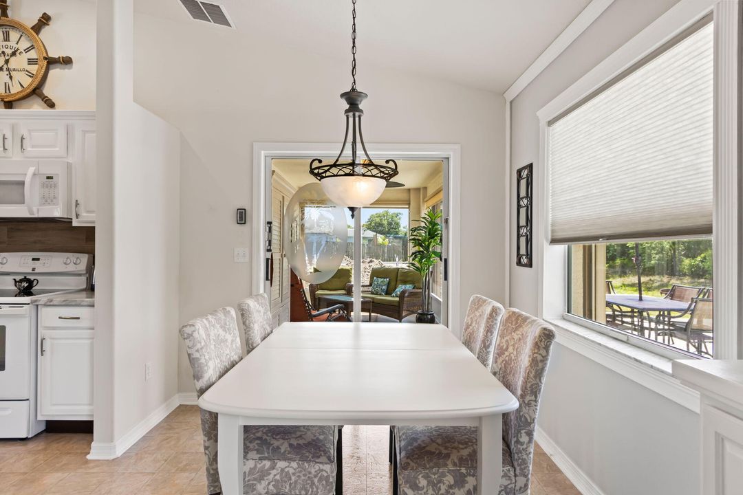 Active With Contract: $335,000 (3 beds, 2 baths, 1383 Square Feet)
