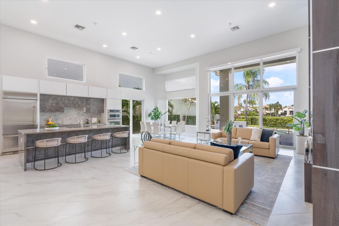 Active With Contract: $2,499,000 (4 beds, 5 baths, 3069 Square Feet)