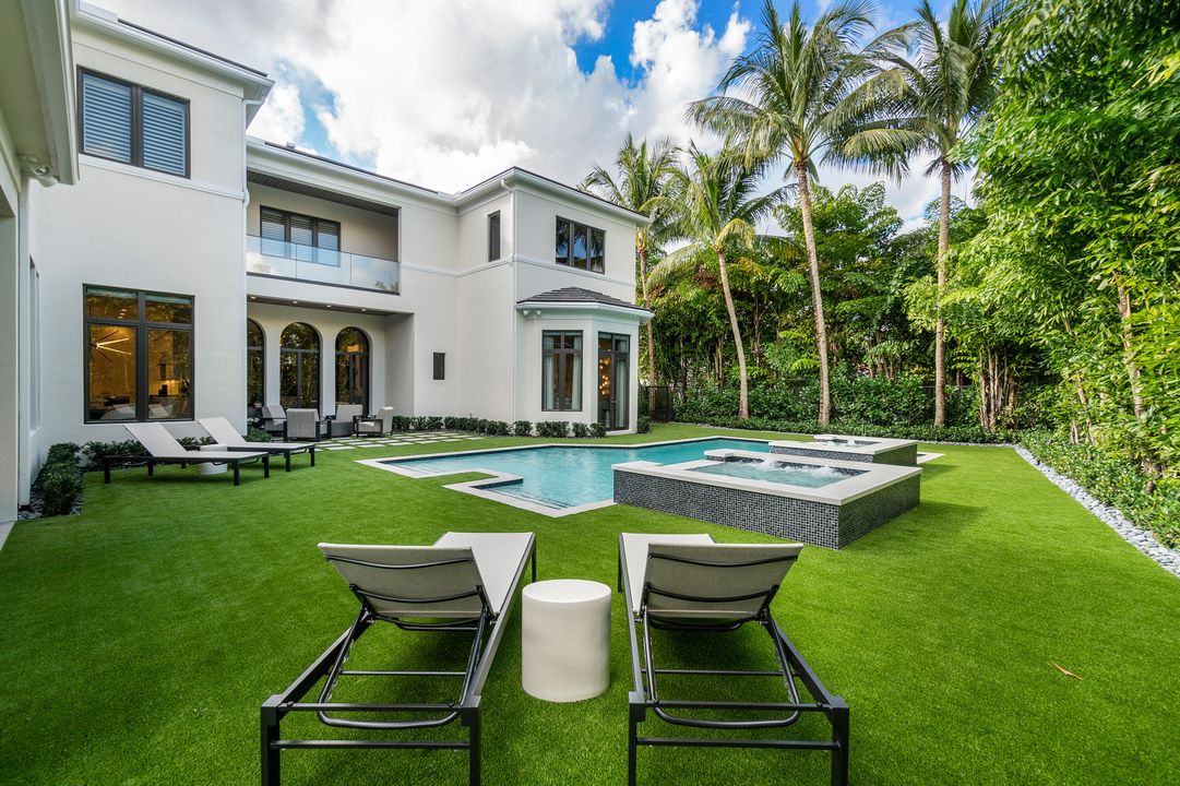 Active With Contract: $8,500,000 (8 beds, 9 baths, 8127 Square Feet)