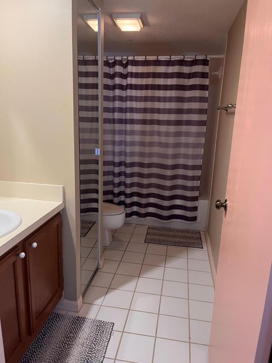 Active With Contract: $1,850 (2 beds, 2 baths, 1288 Square Feet)