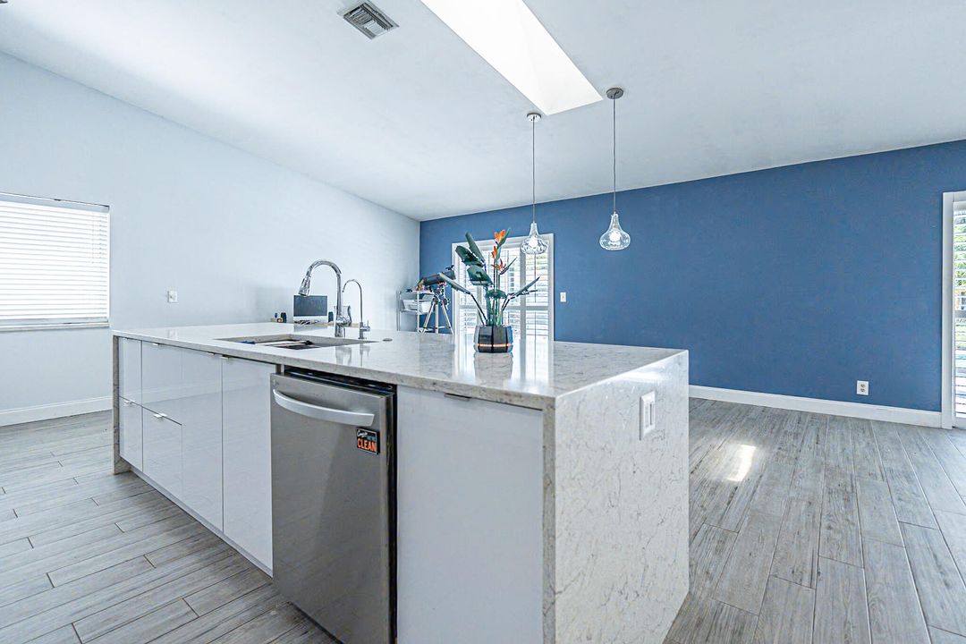 For Sale: $675,000 (3 beds, 2 baths, 1987 Square Feet)