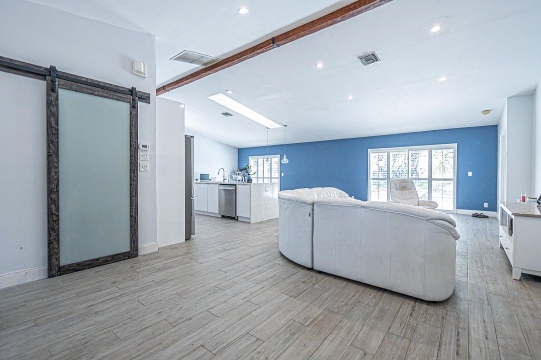 For Sale: $675,000 (3 beds, 2 baths, 1987 Square Feet)