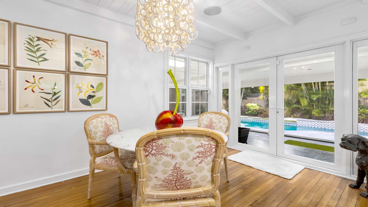 Active With Contract: $2,795,000 (3 beds, 2 baths, 1380 Square Feet)