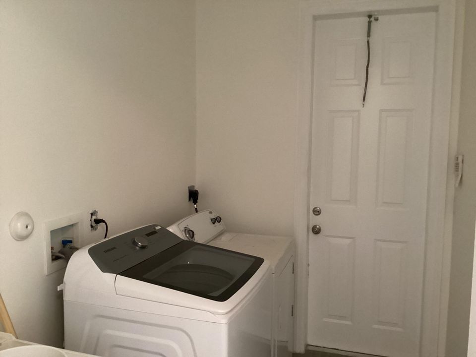 For Rent: $5,000 (3 beds, 2 baths, 2757 Square Feet)