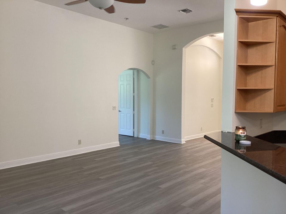 Active With Contract: $5,000 (3 beds, 2 baths, 2757 Square Feet)