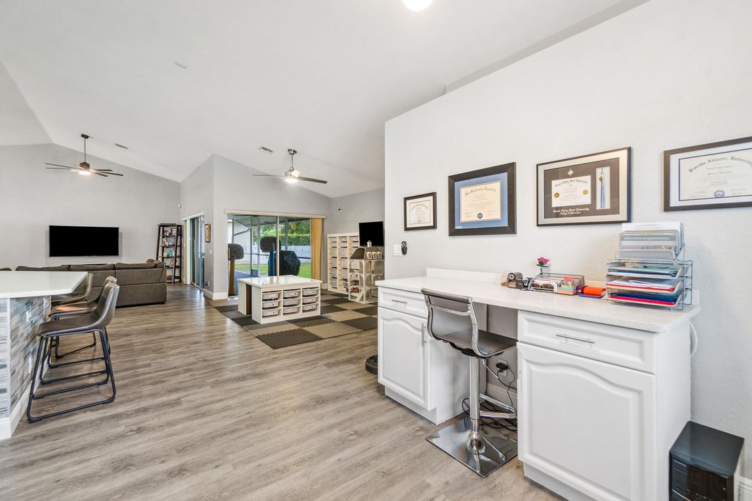 Active With Contract: $700,000 (4 beds, 2 baths, 2467 Square Feet)