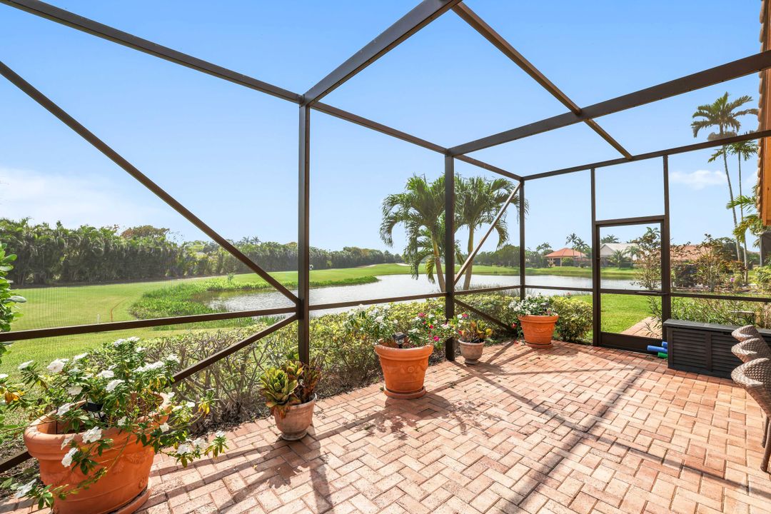 Active With Contract: $825,000 (3 beds, 3 baths, 3055 Square Feet)