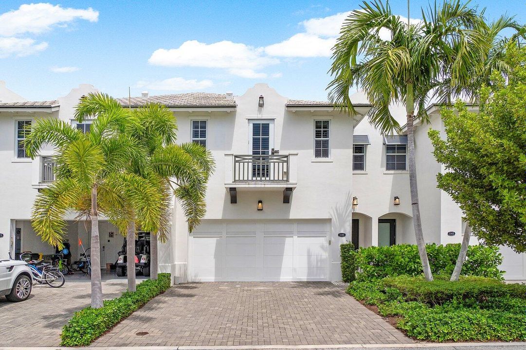 Active With Contract: $1,095,000 (3 beds, 2 baths, 2103 Square Feet)