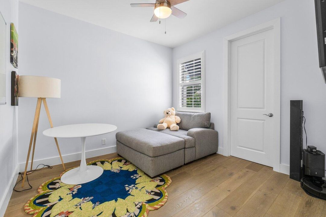 Active With Contract: $1,095,000 (3 beds, 2 baths, 2103 Square Feet)