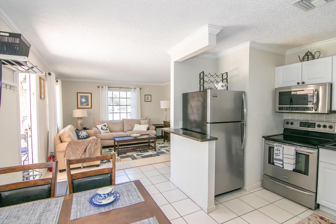 Active With Contract: $168,000 (2 beds, 1 baths, 757 Square Feet)