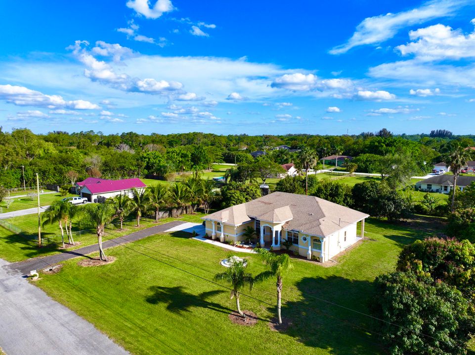 Active With Contract: $639,000 (4 beds, 2 baths, 2393 Square Feet)