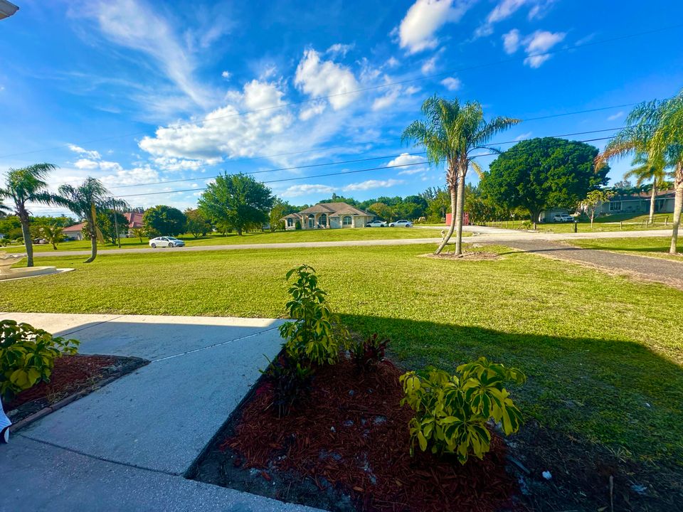 Active With Contract: $639,000 (4 beds, 2 baths, 2393 Square Feet)