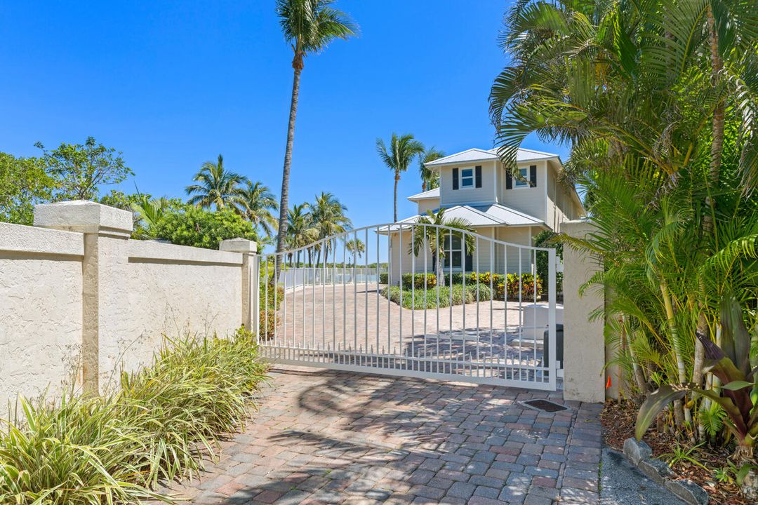 For Sale: $8,000,000 (4 beds, 4 baths, 3777 Square Feet)