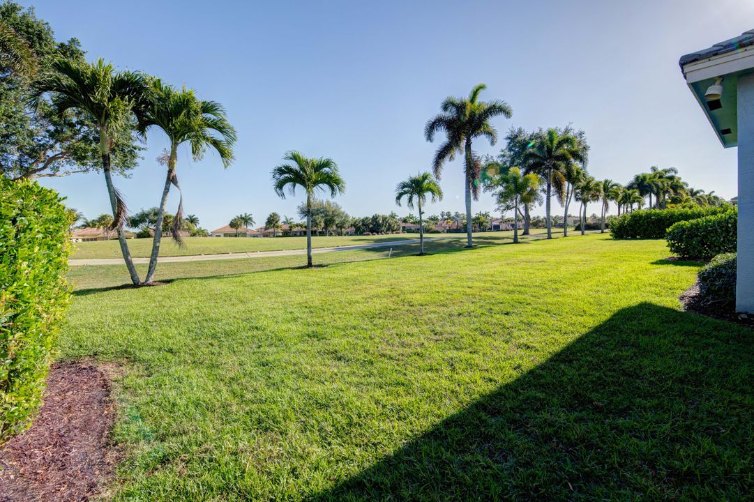 For Sale: $590,000 (3 beds, 2 baths, 2085 Square Feet)