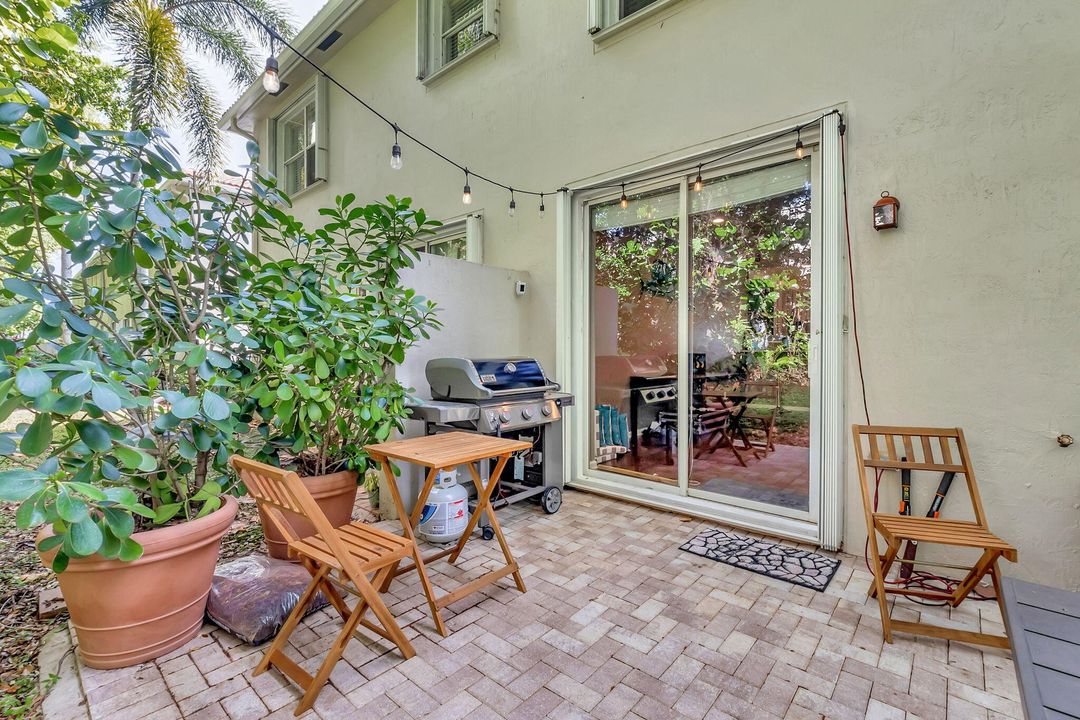Active With Contract: $3,800 (3 beds, 2 baths, 1749 Square Feet)