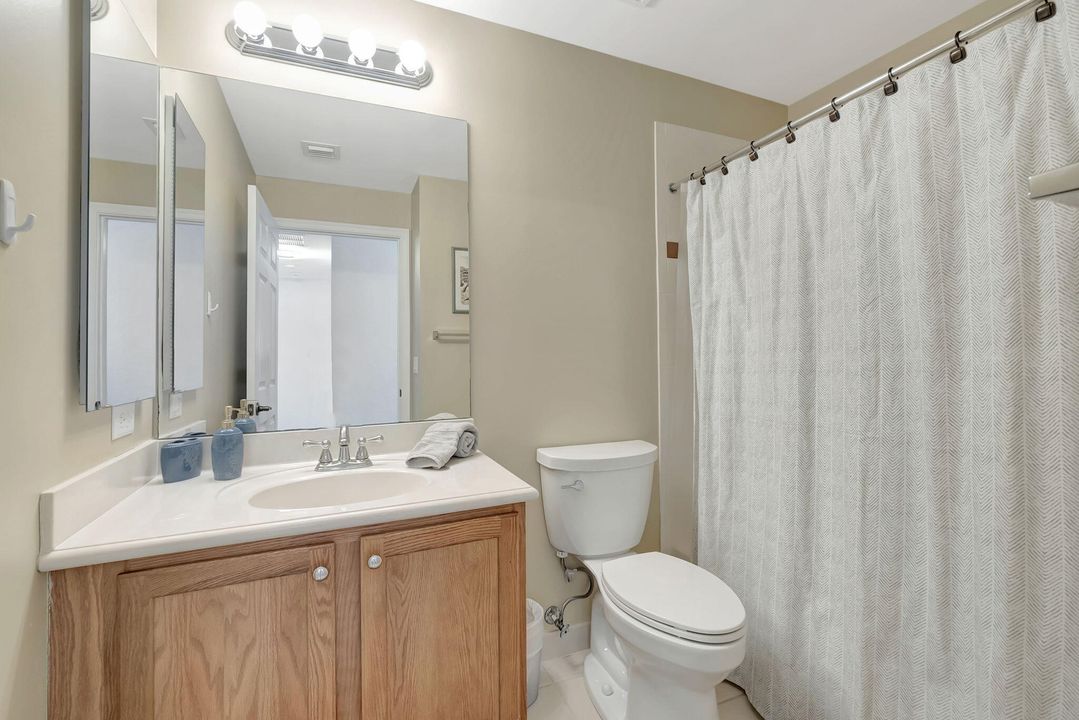 Active With Contract: $3,800 (3 beds, 2 baths, 1749 Square Feet)