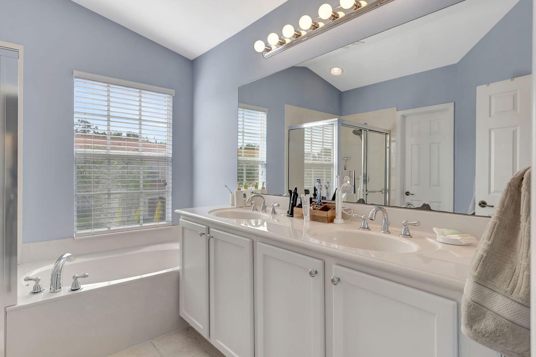 Active With Contract: $3,800 (3 beds, 2 baths, 1749 Square Feet)