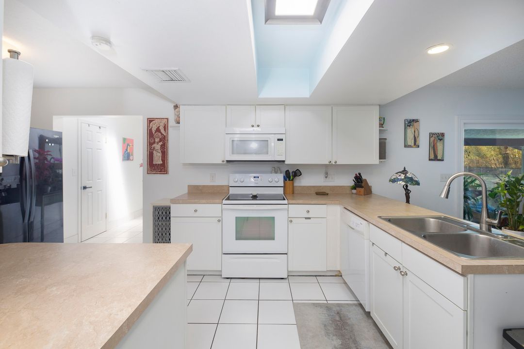 For Sale: $769,000 (3 beds, 2 baths, 2370 Square Feet)